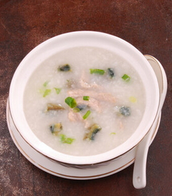 營養(yǎng)早餐 不吃早餐影響學(xué)生身心健康