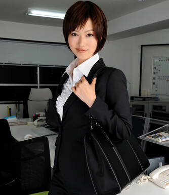 保健按摩 小動(dòng)作助上班族養(yǎng)生保健