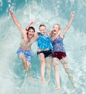 夏季養(yǎng)生小常識(shí) 游泳后該做什么保健工作