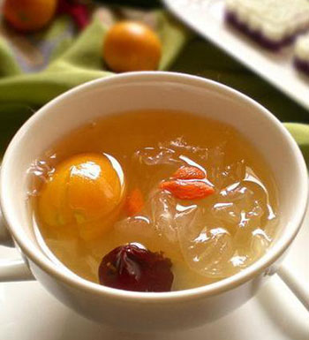 養(yǎng)生常識 推薦7款中醫(yī)補(bǔ)血養(yǎng)生藥膳方