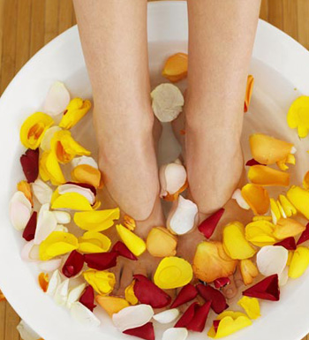 月經(jīng)不調(diào)的癥狀 中藥泡腳緩解經(jīng)痛