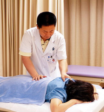 中醫(yī)養(yǎng)生 白領(lǐng)日常中醫(yī)按摩保健法