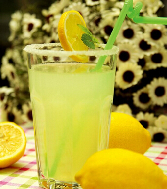 檸檬的功效與作用 檸檬八大神奇功效