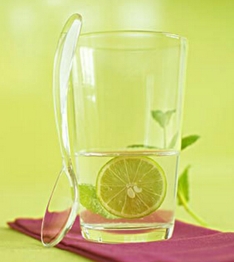 檸檬的功效與作用 檸檬八大神奇功效