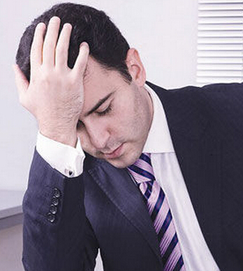 焦慮癥的癥狀 生活中焦慮癥是怎么引起的