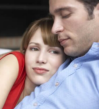 夫妻那些事 夫妻生活和諧有助于延年養(yǎng)顏