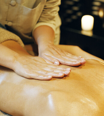 痛經(jīng)怎么緩解 經(jīng)前按摩少痛苦