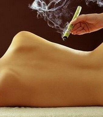 痛經(jīng)怎么辦快速止痛 艾灸治療痛經(jīng)