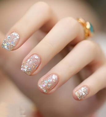 指甲上的月牙代表什么 人體的健康晴雨表