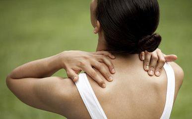 得了肩周炎不可怕，教你肩周炎癥狀及治療的方法