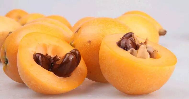 春暖花開(kāi)易上火，多吃些去火的食物吧