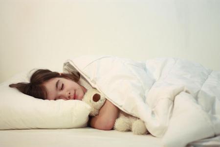 快速入睡的小妙招 如何治療失眠