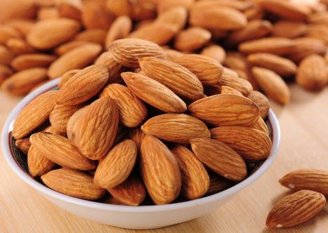 杏仁的功效、適用人群及食用禁忌介紹