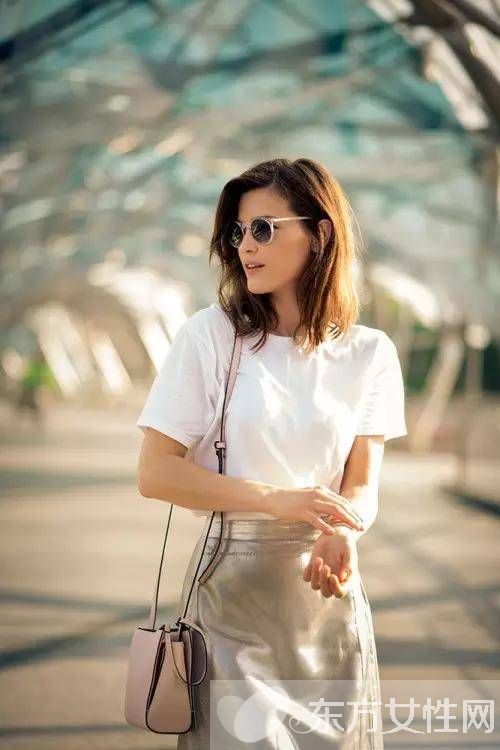 白t恤發(fā)黃怎么辦 學(xué)會(huì)這幾種辦法變白不再是難題