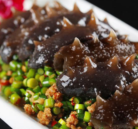 預(yù)防心血管疾病 海參的功效與作用及吃法介紹