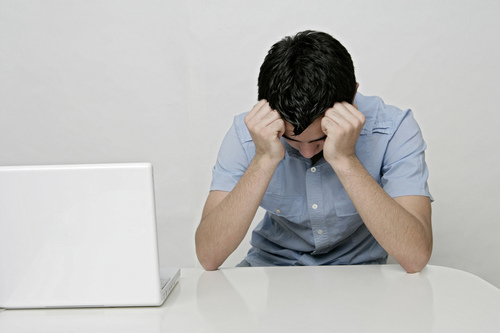 心口窩疼是怎么回事 可能出現(xiàn)以下情況