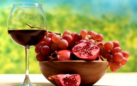 紅酒美容養(yǎng)顏助消化 喝紅酒的好處