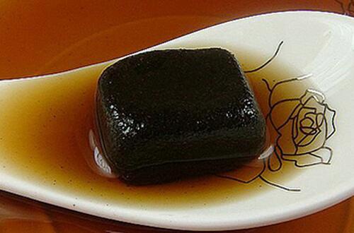 鹿胎膏的功效與作用   補(bǔ)氣養(yǎng)血調(diào)經(jīng)散寒