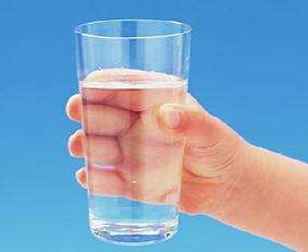 生命之源，告訴你一天喝多少水最好