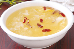 止咳化痰 銀耳雪梨湯的功效和做法介紹