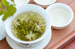 養(yǎng)顏美容 茉莉花茶的功效和泡法介紹
