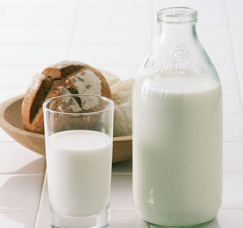 有益睡眠 看看睡覺前喝牛奶好嗎