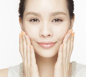 女性臉上長斑是什么原因及正確的治療方式