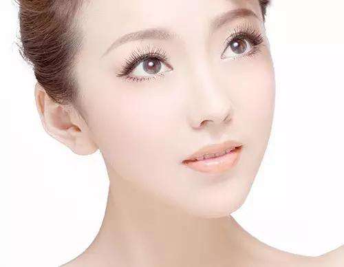 臉上長斑的原因，原來是這些問題