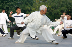 強(qiáng)身健體 看看太極拳的好處有哪些