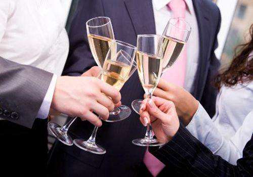 酒精中毒癥狀及酒精中毒正確處理方法