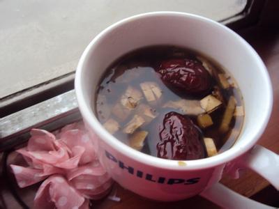 養(yǎng)顏秘方 這些茶對美容養(yǎng)顏至關(guān)重要