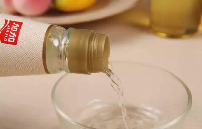 醋精和白醋一樣嗎 醋精的功效作用