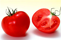 用西紅柿祛斑的方法原來還有這么多選擇