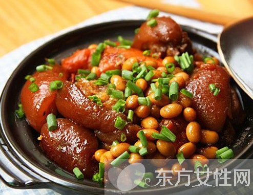 黃豆燉豬蹄的做法怎么做的 黃豆燉豬蹄的營養(yǎng)特點(diǎn)