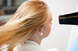 怎樣護(hù)理生發(fā) 直頭發(fā)秋季如何修護(hù)秀發(fā)