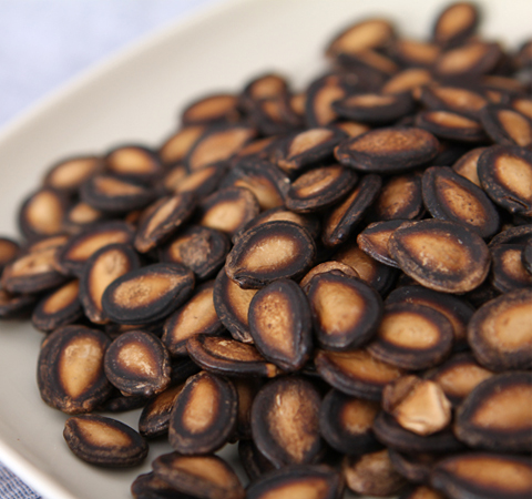 清肺潤腸益處多 黑瓜子的營養(yǎng)價(jià)值介紹