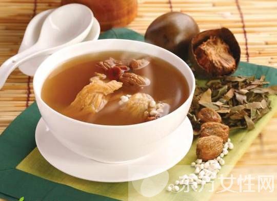 天麻鴿子湯的做法 鴿子湯的營(yíng)養(yǎng)價(jià)值大盤(pán)點(diǎn)