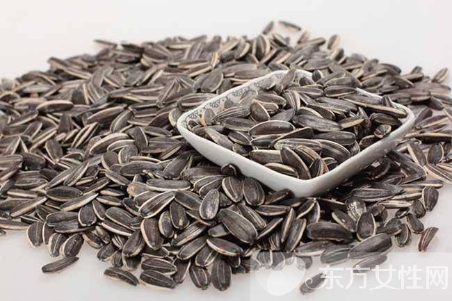 各種瓜子的營(yíng)養(yǎng)價(jià)值大盤(pán)點(diǎn) 瓜子原來(lái)還有這功效
