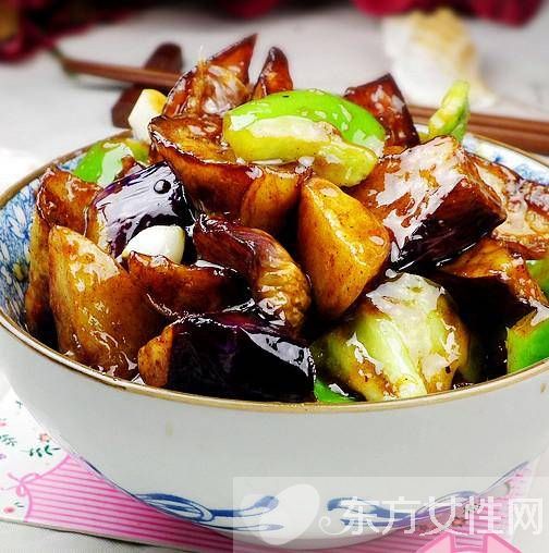 東北地三鮮的做法大全 秋冬進(jìn)補(bǔ)營養(yǎng)價(jià)值高