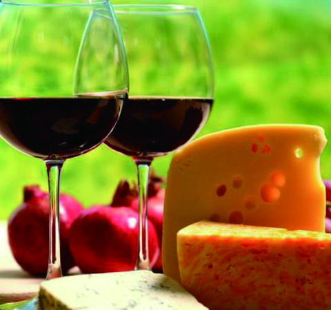 干紅葡萄酒的功效與作用及飲用注意事項