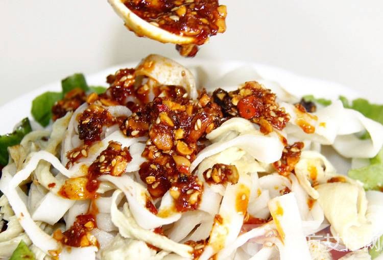 花生醬拌面的家常做法 花生醬拌面的烹飪技巧