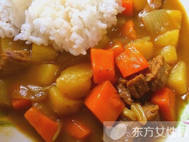 牛肉咖喱飯的做法步驟 牛肉不僅養(yǎng)身還抗衰老