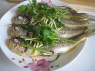 清蒸小黃魚的做法 教你做味道鮮美的小黃魚
