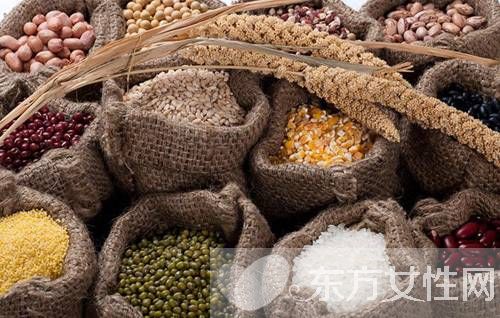 抗衰老的食物有哪些 這些習慣會加速皮膚老化