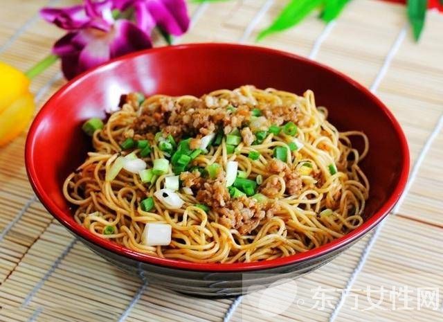 花生醬拌面的家常做法 花生醬拌面的烹飪技巧