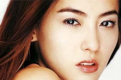 終于找到秘籍了 面部黃褐斑的治療方法