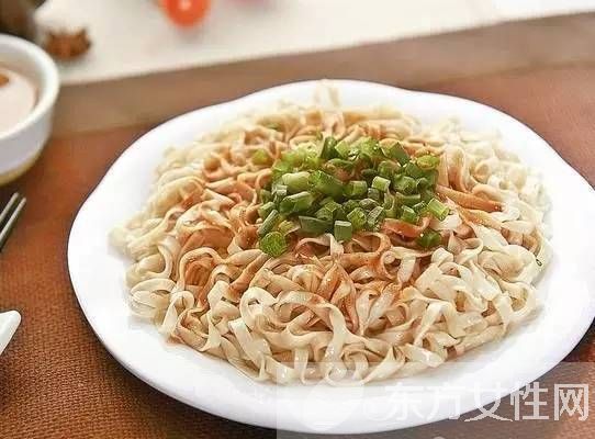 花生醬拌面的家常做法 花生醬拌面的烹飪技巧