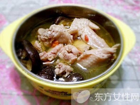 冬菇雞湯的家常做法 雞湯的營養(yǎng)價(jià)值及功效