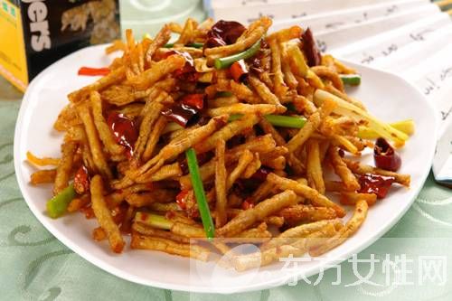 干煸茶樹菇的家常做法 茶樹菇不僅健脾止瀉還能抗衰老