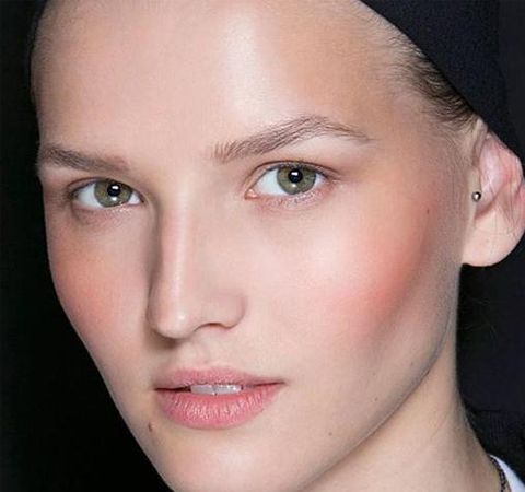 教你5個小妙招改善紅血絲